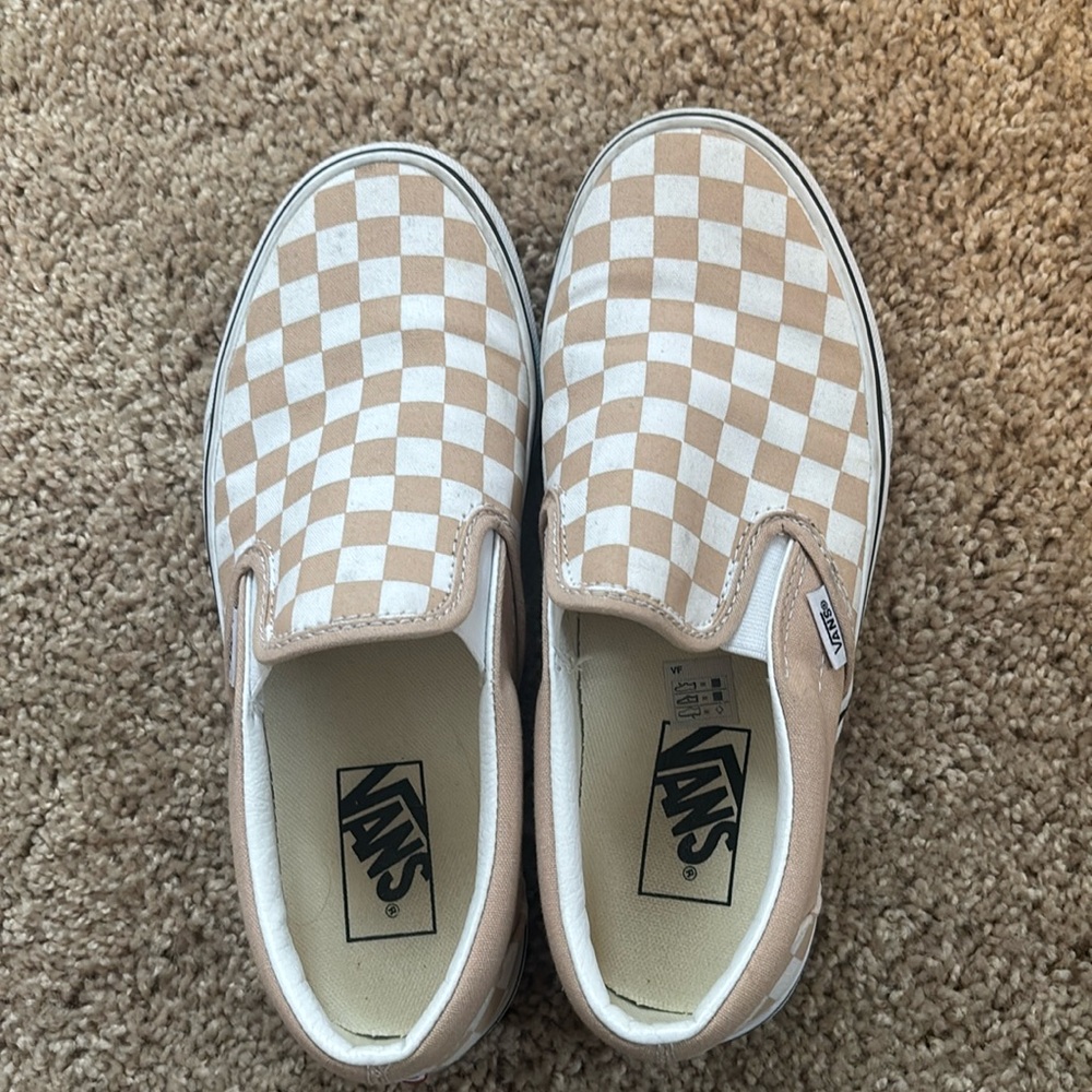 Vans checkered slip on shoes peach and white